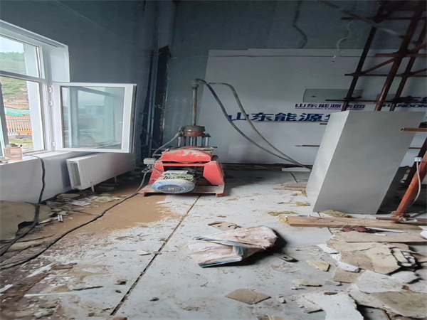 潘集地基基础下沉墙体裂缝加固注浆顶升施工